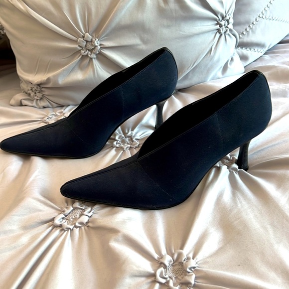 RED by RAMON TENZA Navy Blue Heels, STUNNING! Size 7.5 - Picture 4 of 12